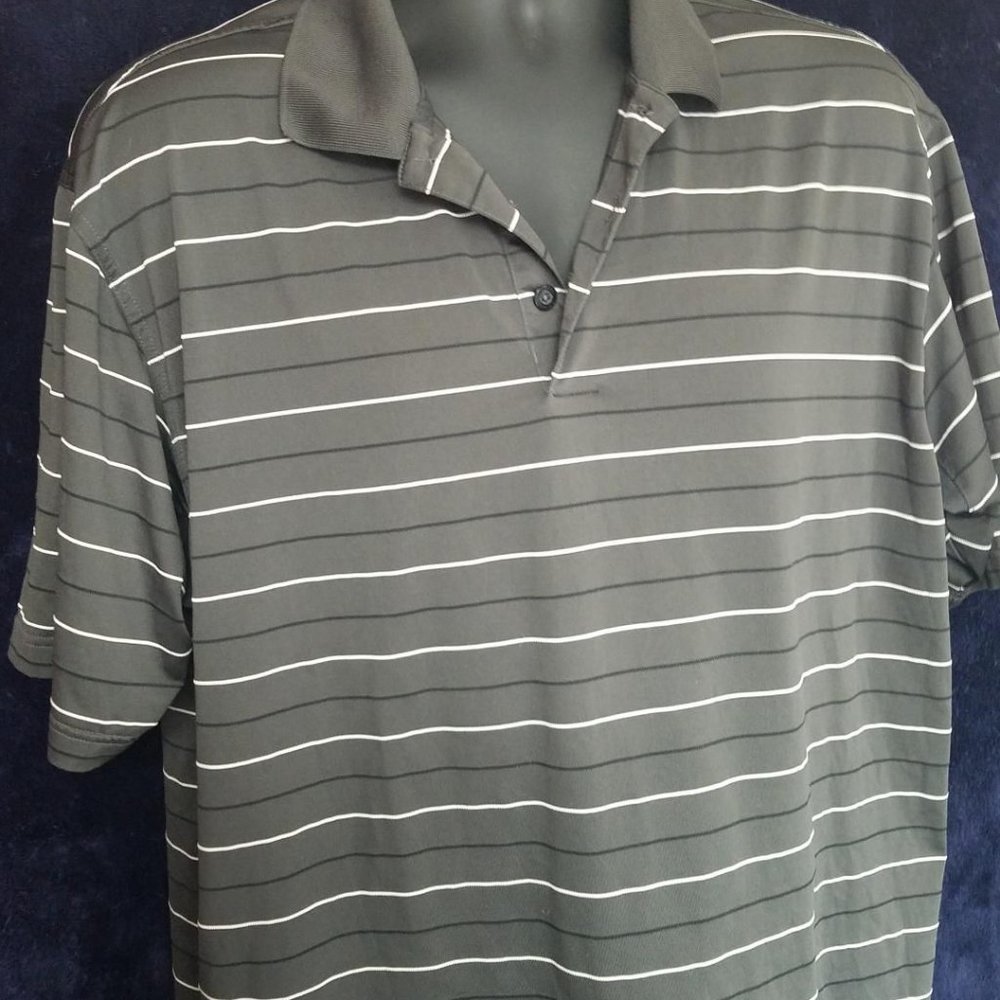 Adidas stylish Men's polo/golf Shirt in size XL